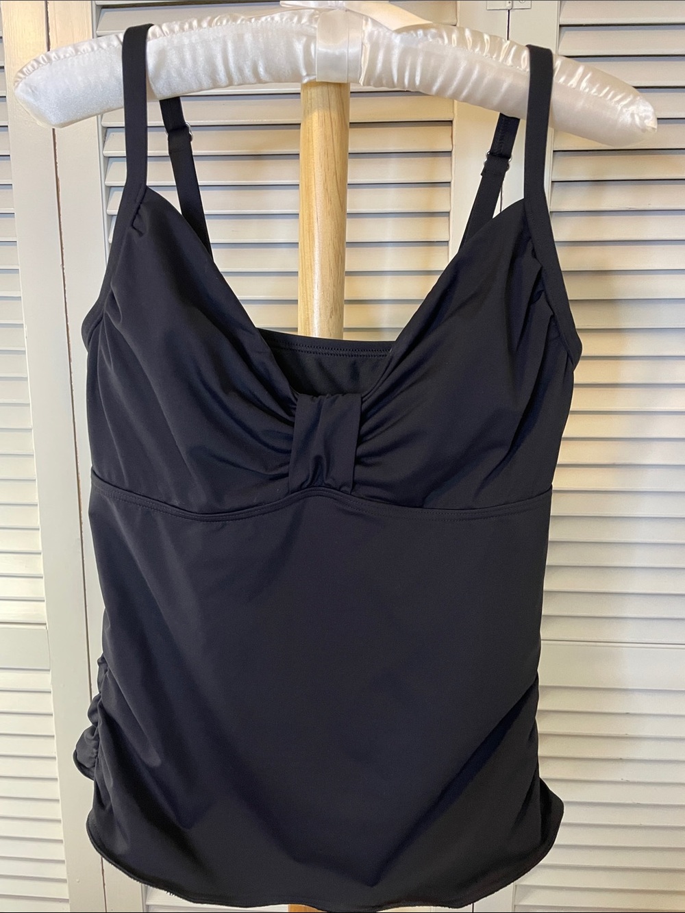 LN - Lands End Classic Black Tankini Top With Underwire Bra & Side Ruching Sz 6